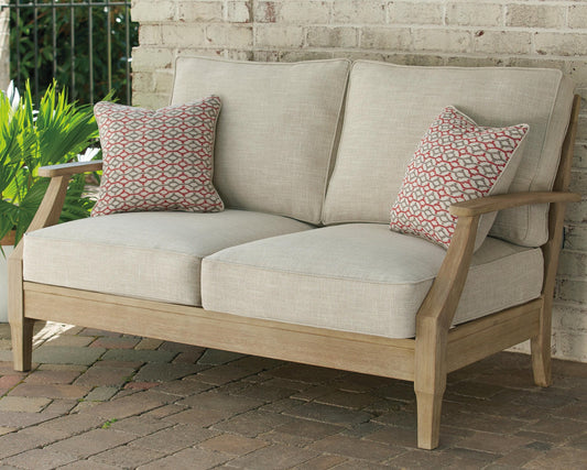 Clare View Loveseat w/Cushion