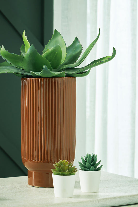 Avalyah I/O Vase